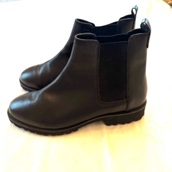 NWOT  DESIGN Black Chelsea Boots with Chunky Soles SZ 5.5 main image 9